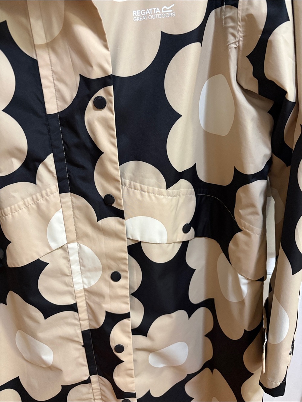 Orla Kiley x Regatta Cream and Black Trench Size XL Like New - Picture 3 of 5